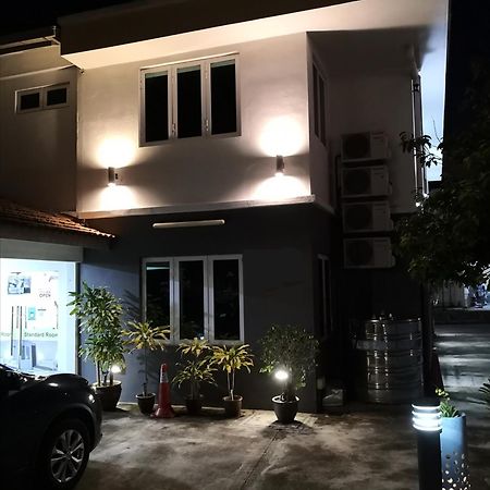 Summer Green Lodge Kuantan Esterno foto