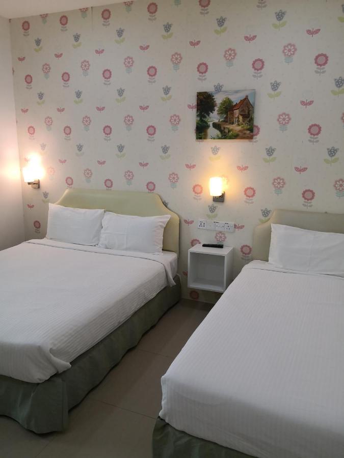Summer Green Lodge Kuantan Esterno foto
