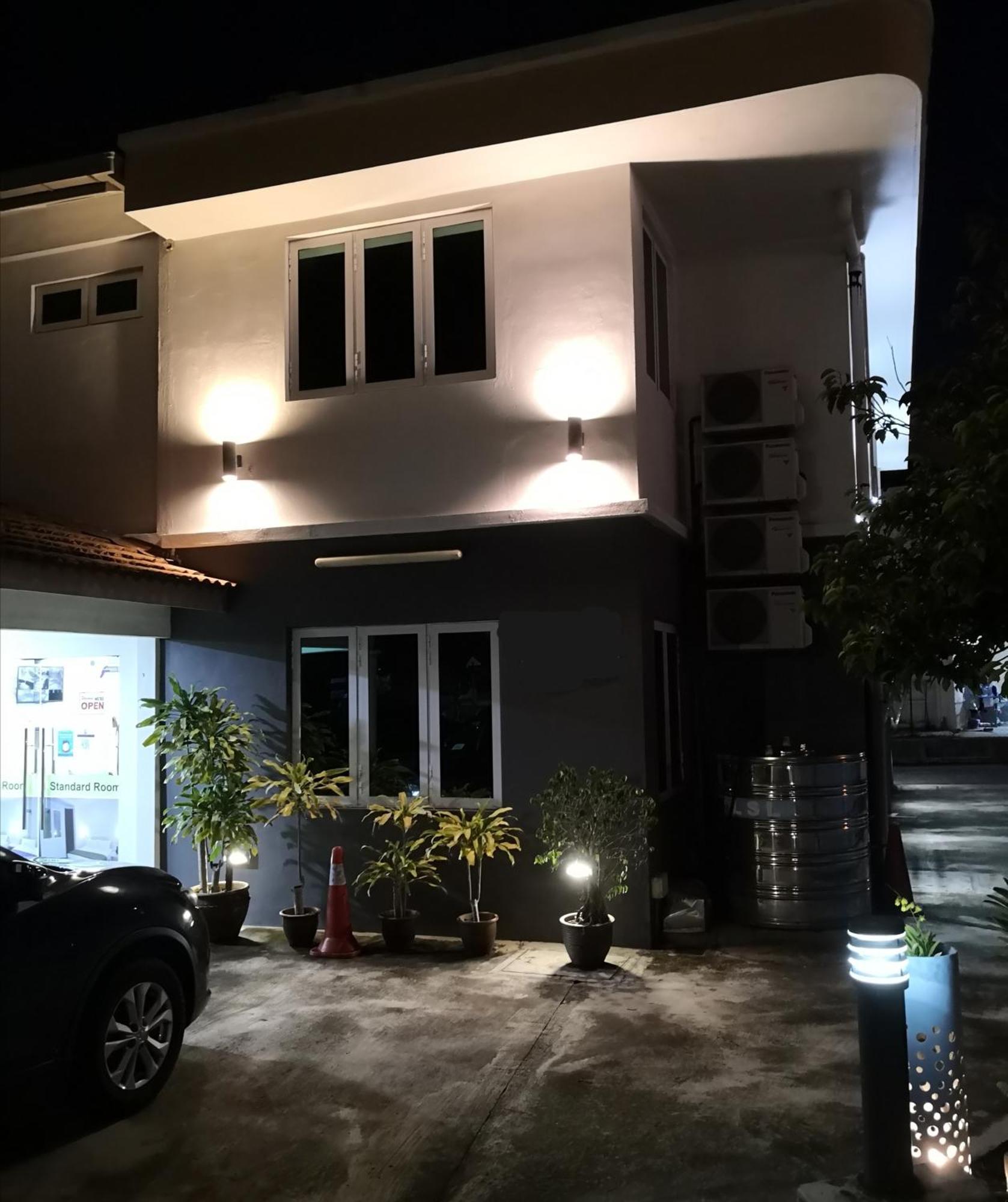 Summer Green Lodge Kuantan Esterno foto